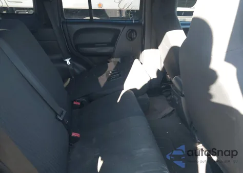 2004 Jeep Liberty Sport из США, поврежденный, VIN 1J4GL48K64W149254